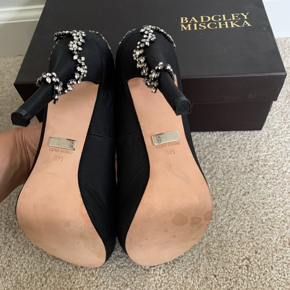 BADGLEY MISCHKA Heels - Picture 4 of 4